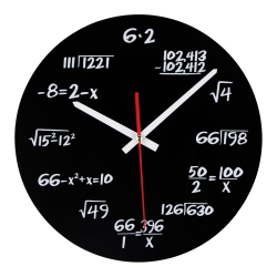 Настінний математичний годинник з формулами замість цифр