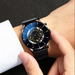 Наручные мужские кварцевые часы с металлическим ремешком