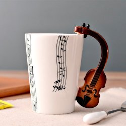 Кружка с ручкой в виде скрипки